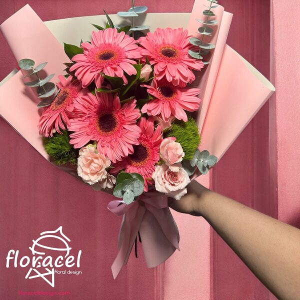 Ramo de gerberas rosas